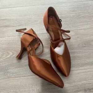 Capezio women’s ballroom dance shoes tan satin
